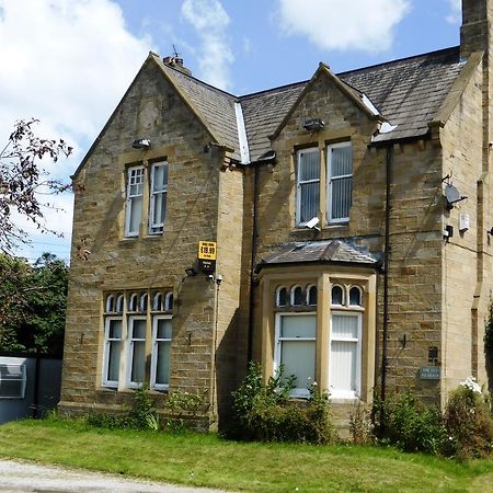 Old Vicarage Hotel Лийдс Екстериор снимка